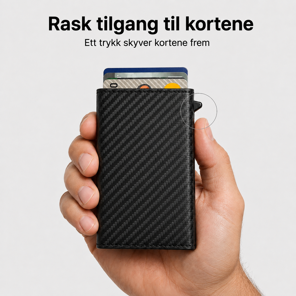 Seks kort skyves opp fra aluminiumskassetten